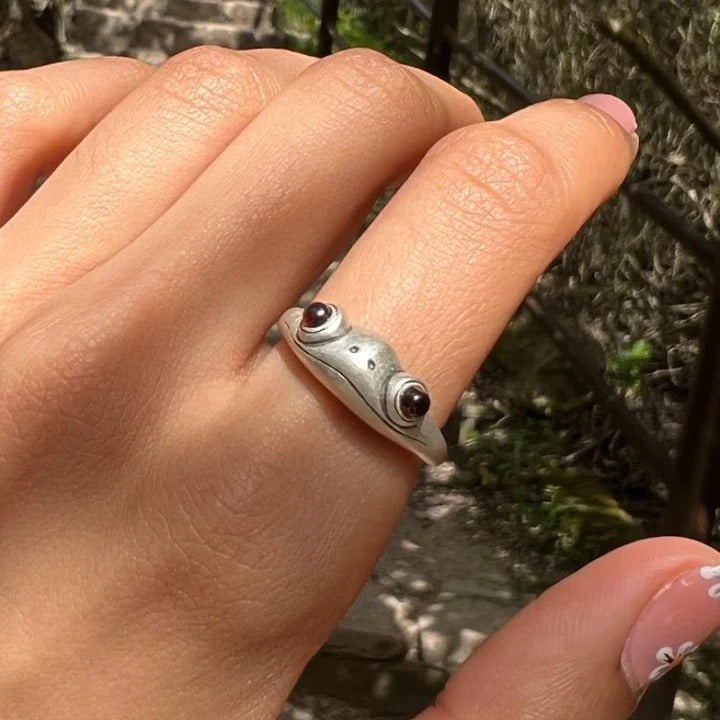 Lucky Frog Ring