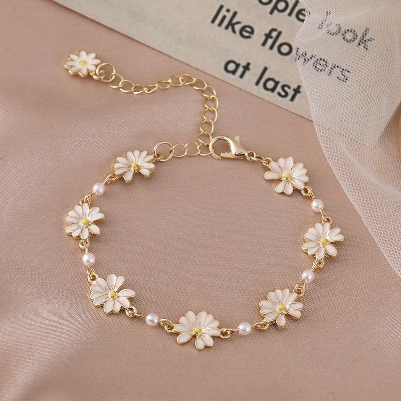 Daisy Flower Pearl Bracelet
