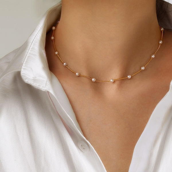 Minimalist Pearl Choker