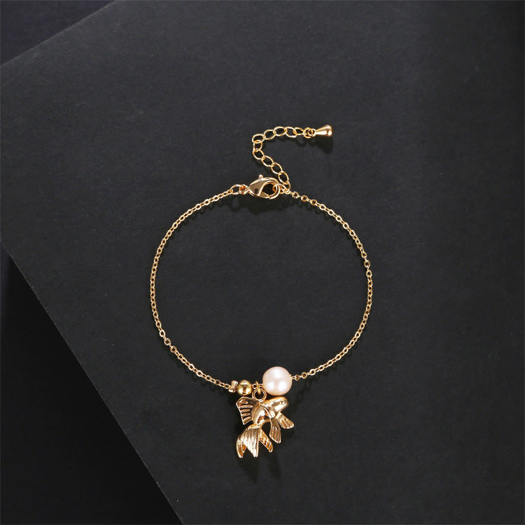 Tiny Fish Pearl Bracelet