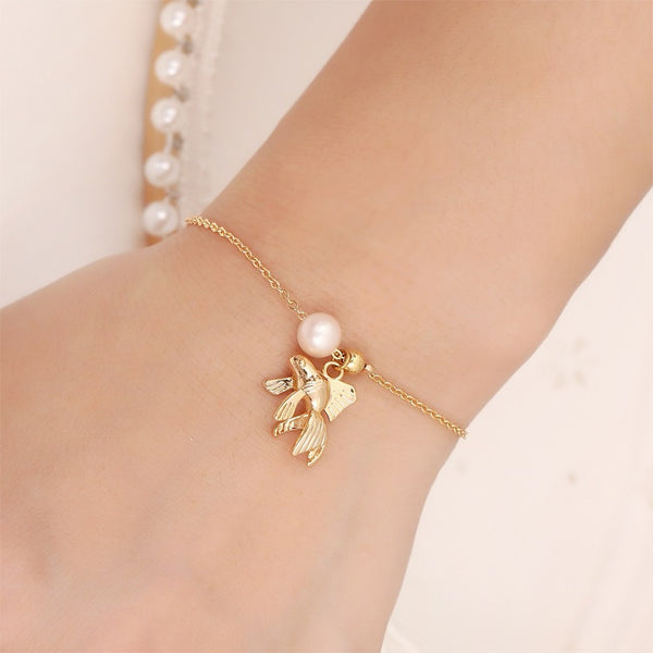 Tiny Fish Pearl Bracelet