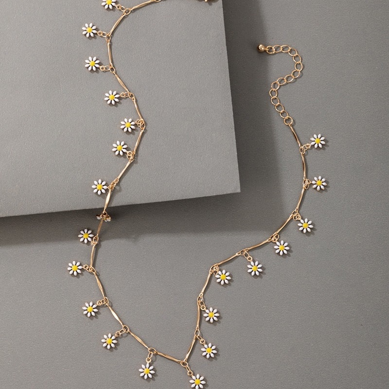 Bohemian Daisy Flower Necklace